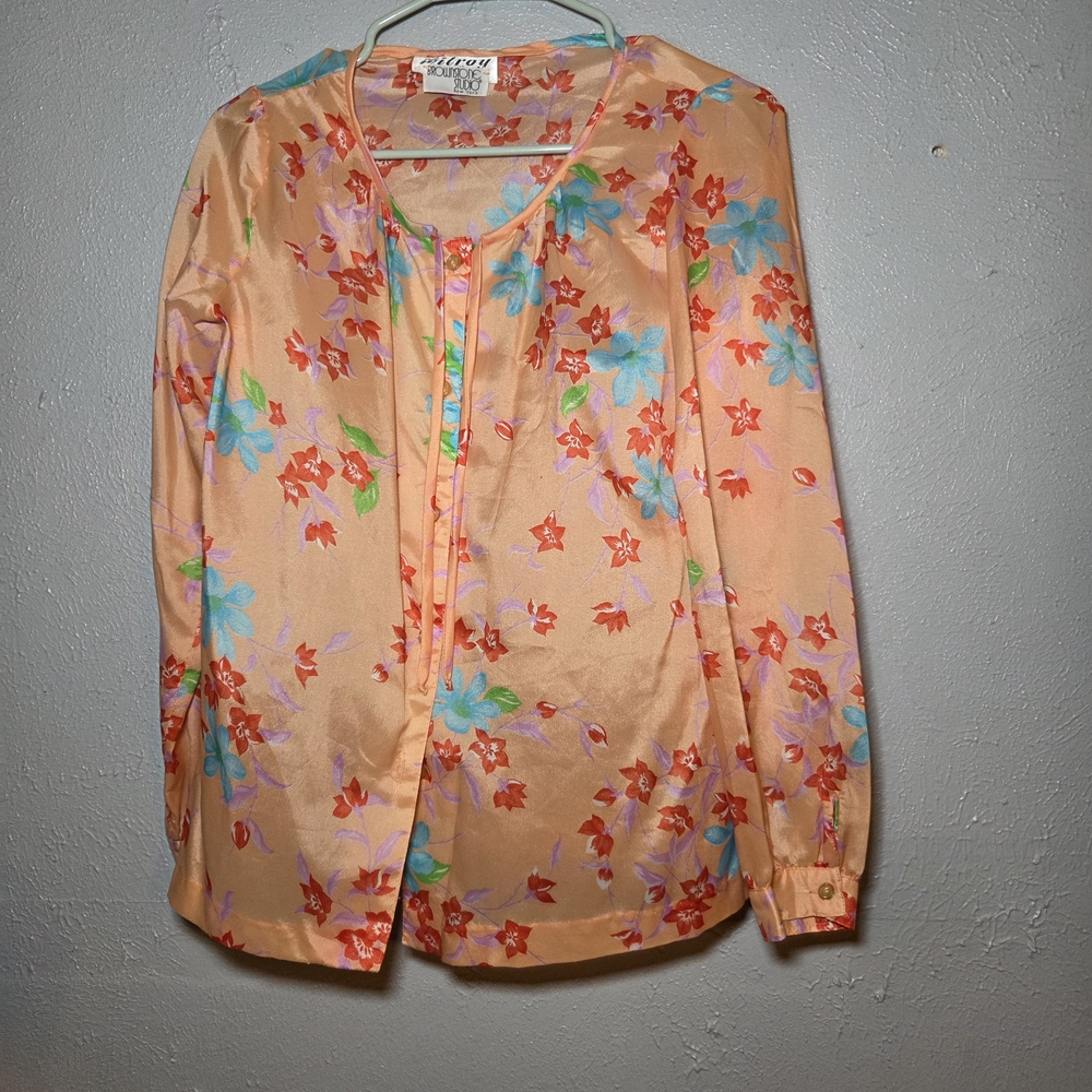 Elegant Floral Button-Up Blouse